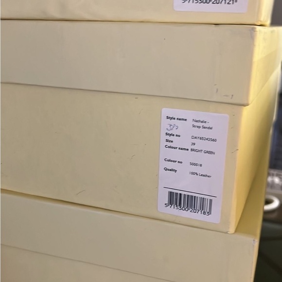 European FASHION: DAY Green Heeled Sandals with Square Toe - Picture 5 of 6